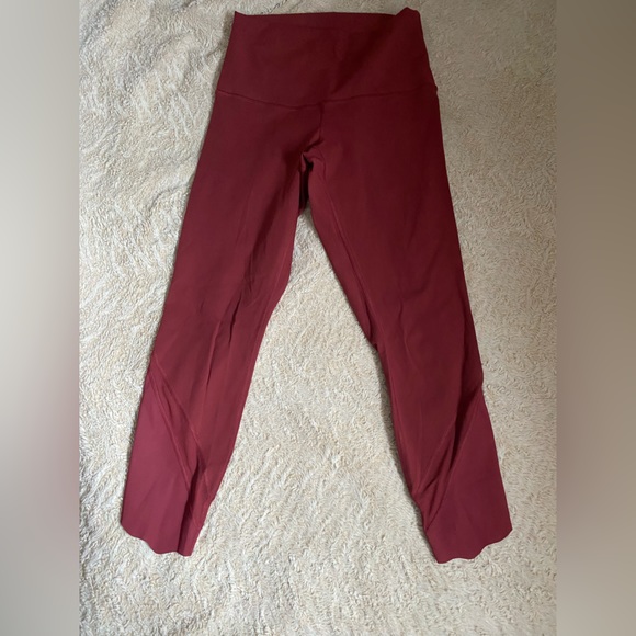 LULULEMON Wunder Under Leggings. - Picture 7 of 9